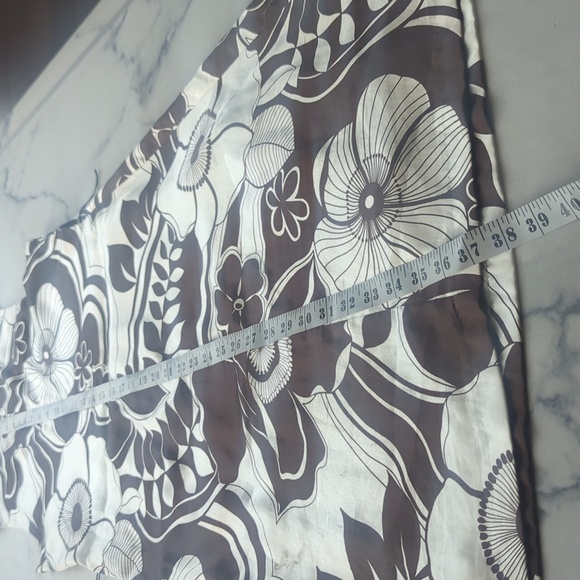 Silky flower dress | size 6 - Picture 5 of 8